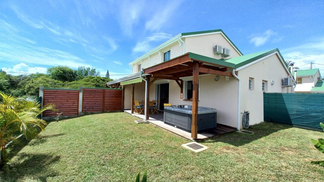 Villa Lovado Avec Jacuzzi サン・フランソワ エクステリア 写真
